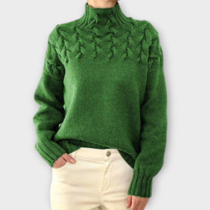 Eva - Damstickad väst med flätmönster