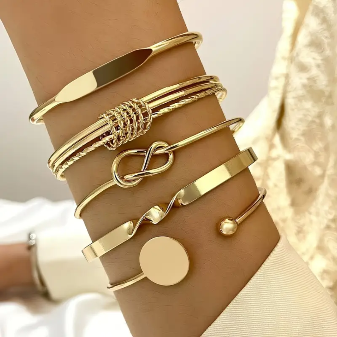 Clara™ | Raffinerad, dämpad elegans för kvinnor med armband