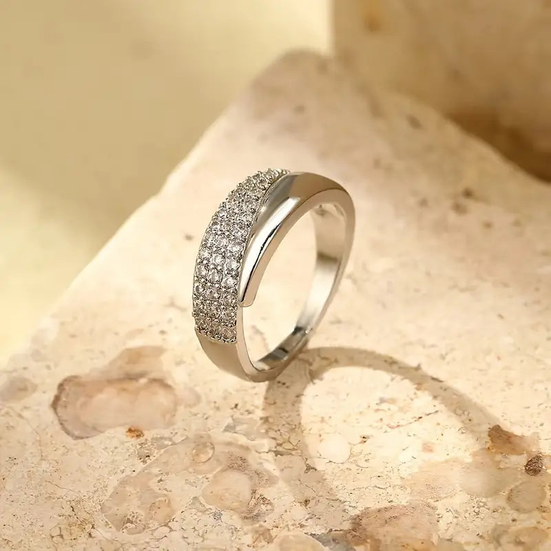 Émilie™ | En strålande elegant ring för kvinnor
