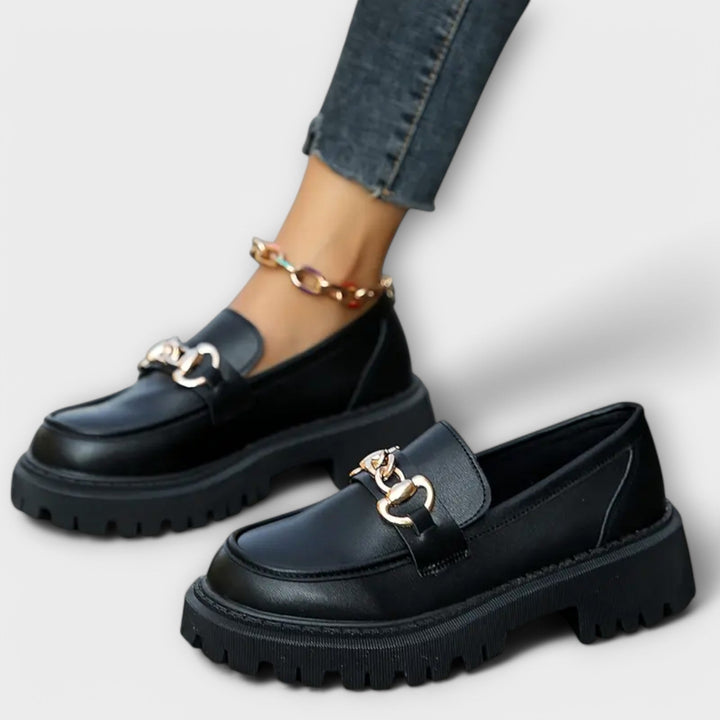 Chic Platå Loafer för kvinnor med spänndetaljer