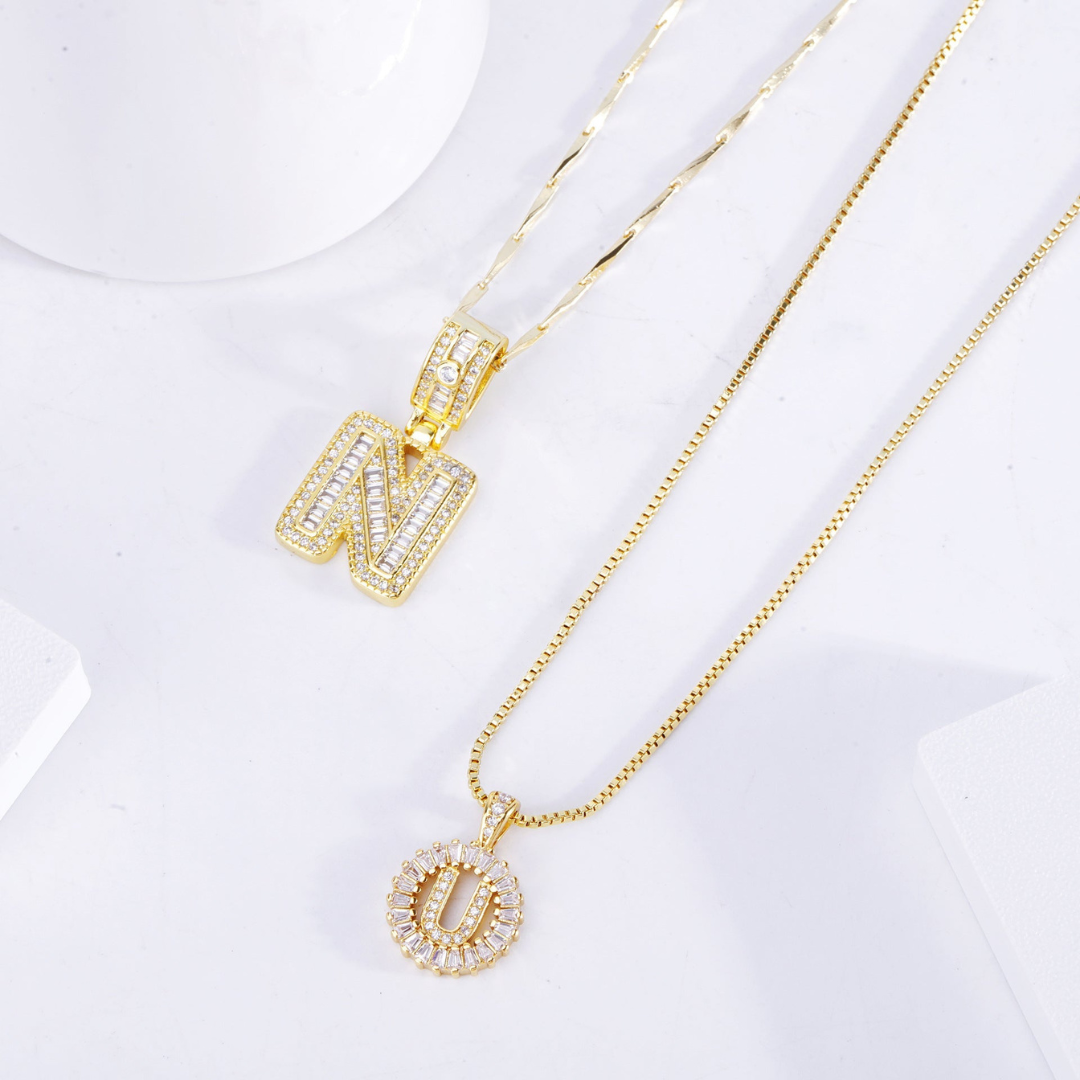 Rosa™ | Hillig elegans anpassat halsband
