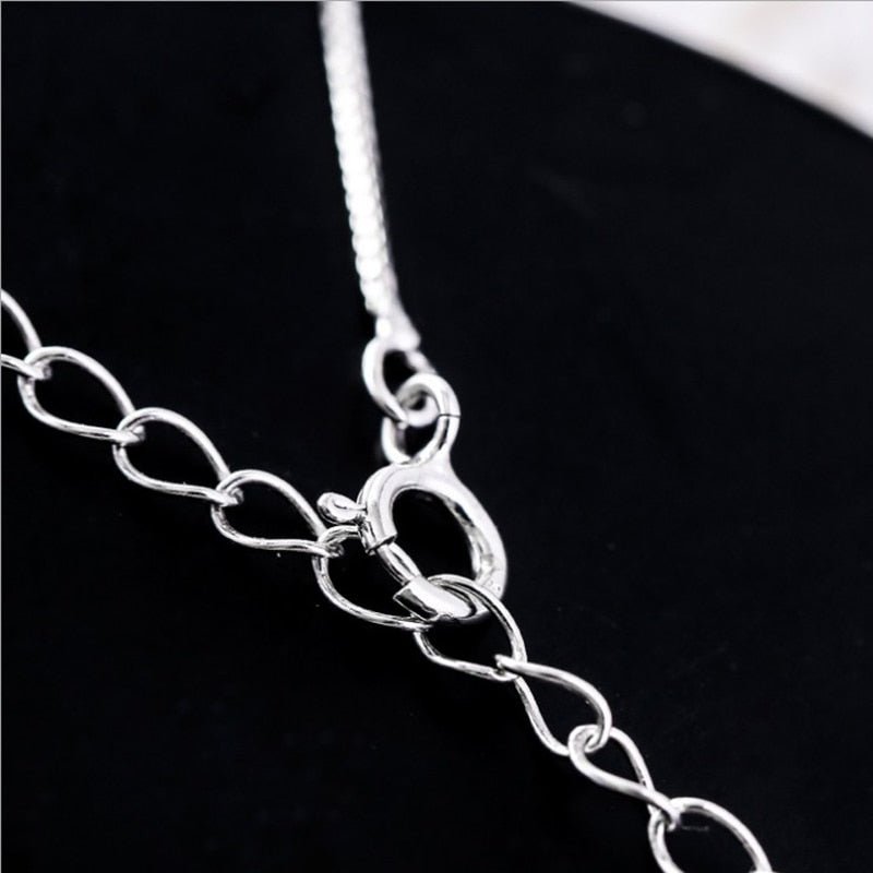 Romantiskt halsband - måne och katt