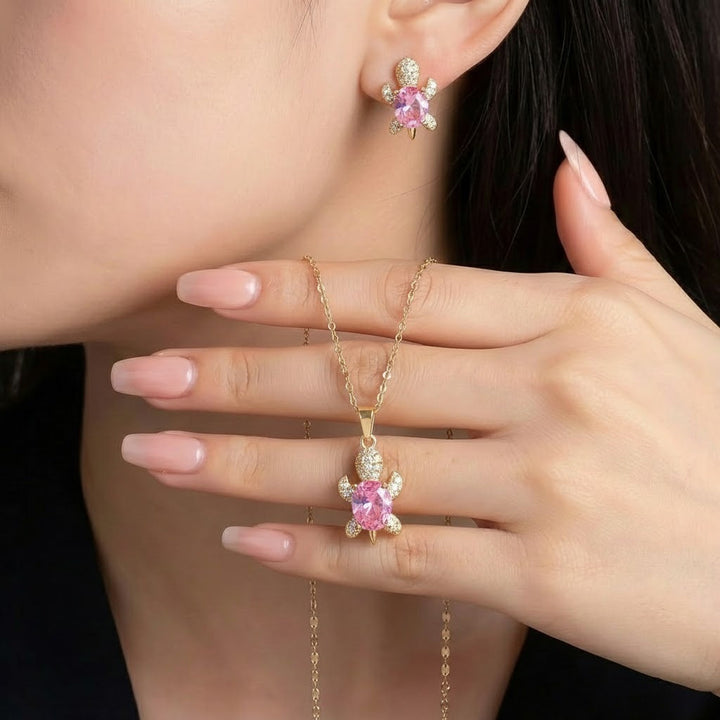 Rosa sköldpaddsörhängen – lyckobringande amulett, inklusive gratis halsband | Begränsat erbjudande