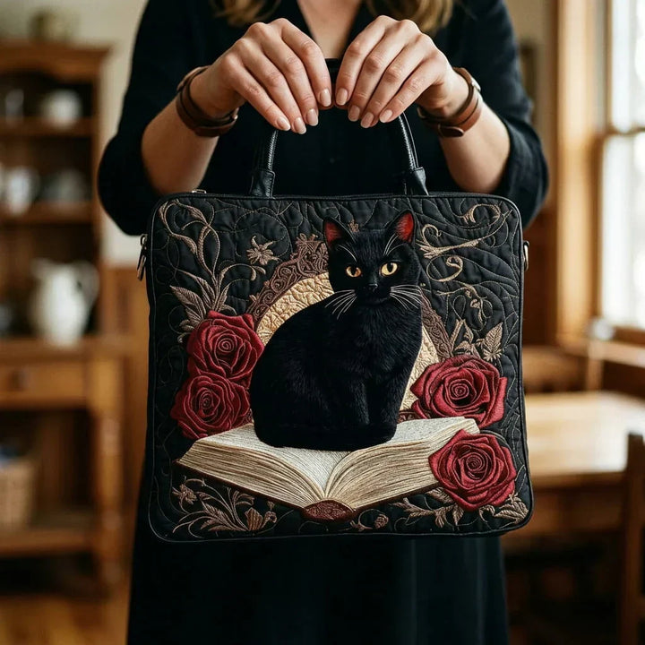 Quiltad väska – Svart katt på böcker