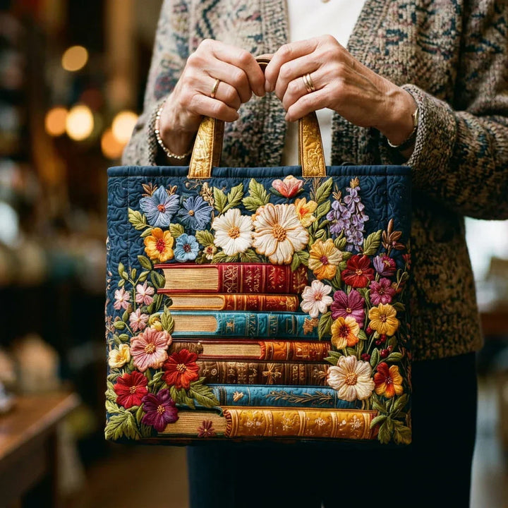 Quiltad väska – Blommig och böcker mönster