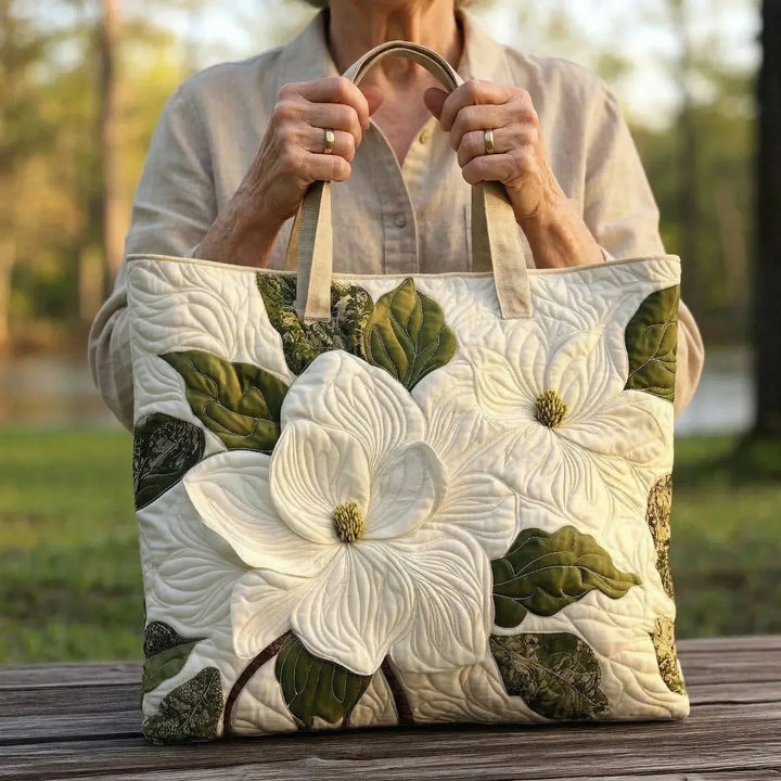Quiltad väska – Elegant vit liljor