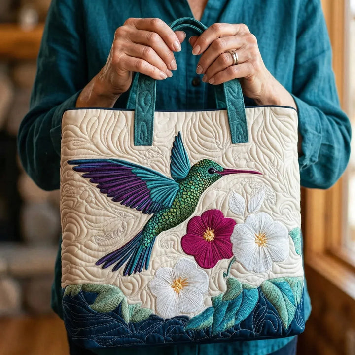 Quiltad väska – Kolibri och vit blomma