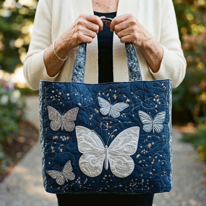 Quiltad väska – Silverfärgad fjäril