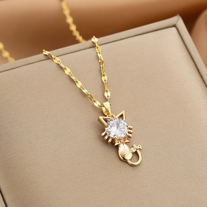 Kattens halsband med guldfärgad finish och zirkonia