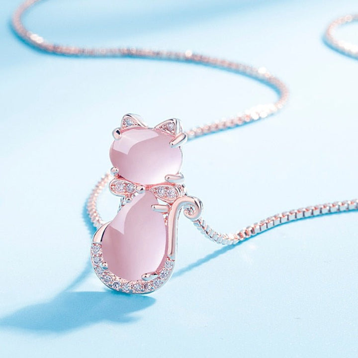 Sött halsband med rosa kattsten